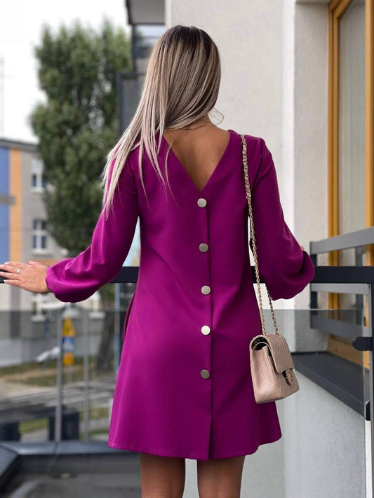 Rochie de damă magenta, cu mâneci bufante și nasturi decorativi la spate – vedere din spate, nasturi decorativi