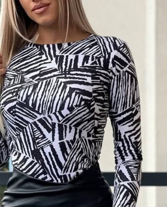 Bluză Elastică cu Print Alb Negru