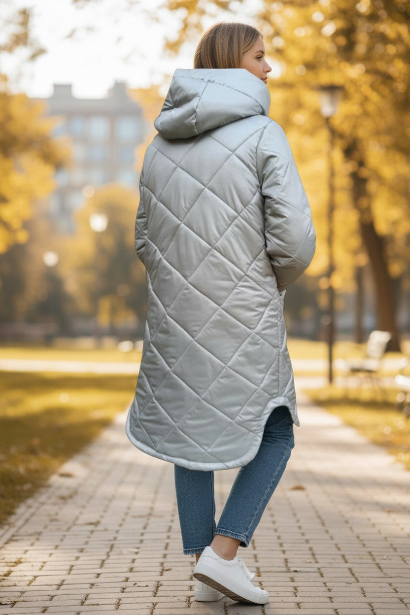 Geacă Matlasată Lungă cu Glugă și Mâneci cu Inserții Tricotate- Keky