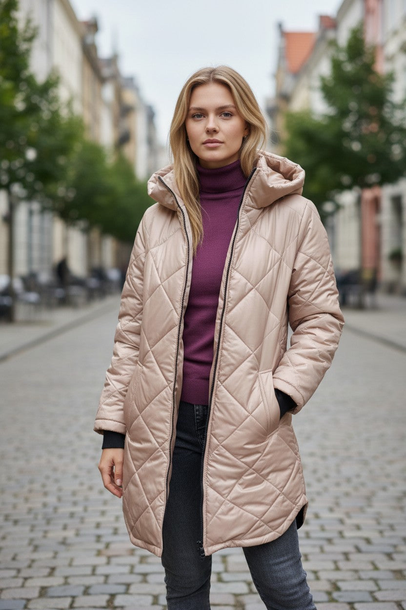 Geacă Matlasată Lungă cu Glugă și Mâneci cu Inserții Tricotate- Bej