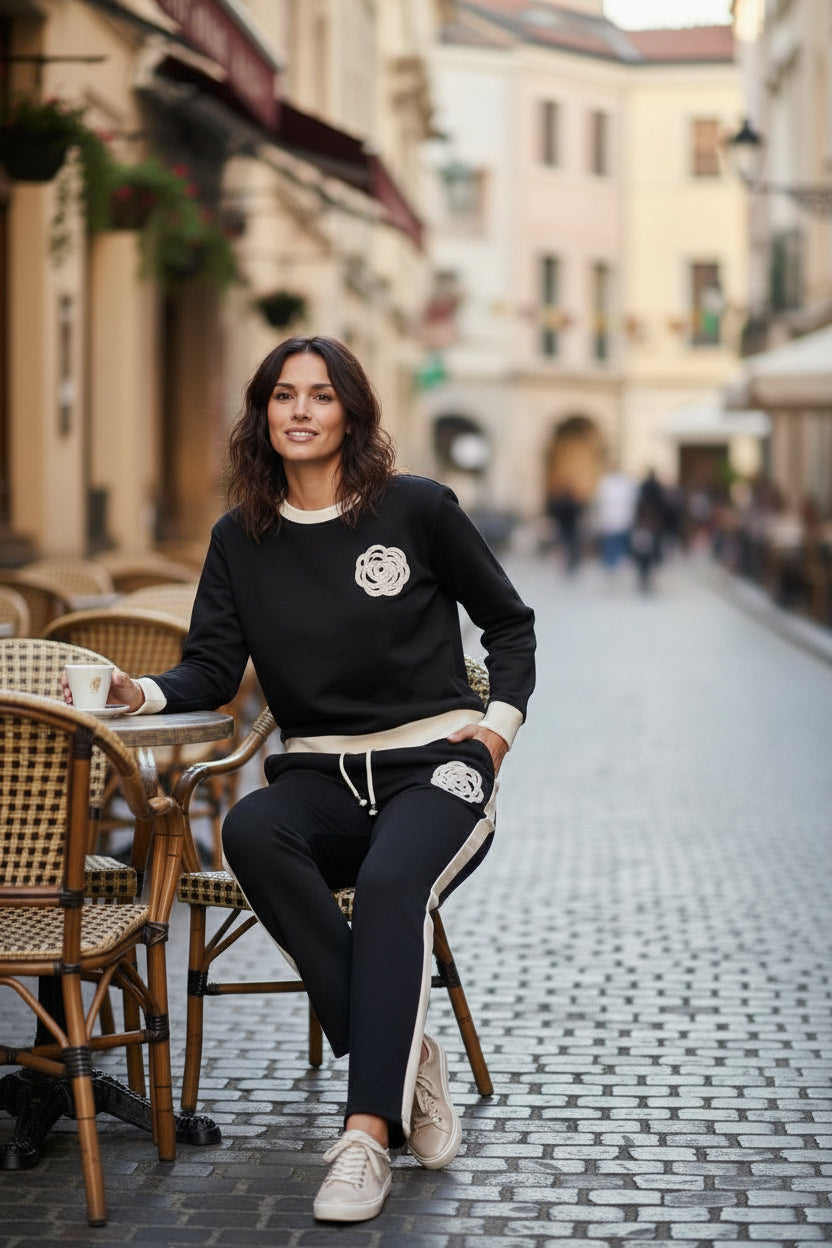 Compleu Tricotat Premium Negru cu Detalii Florale