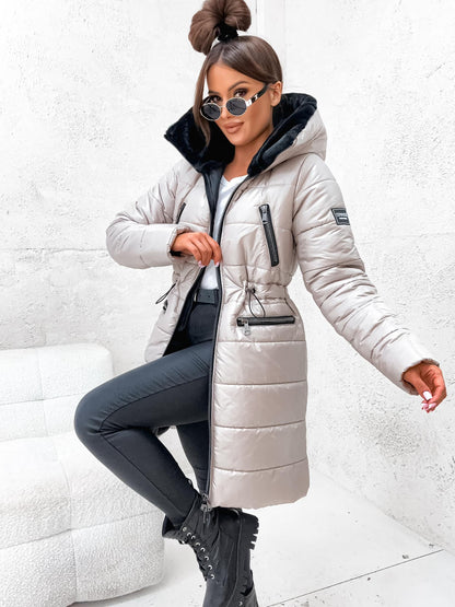 Geacă Matlasată Lung Cu Fermoare și Glugă Bej