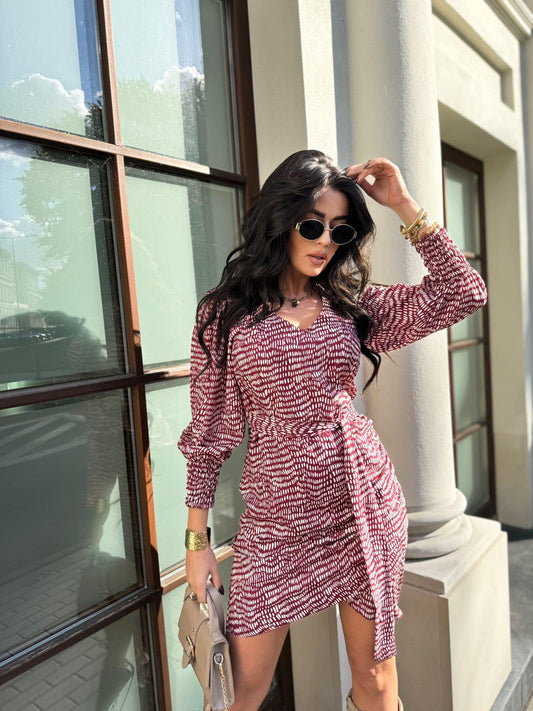 Rochie Eleganta cu Detalii Inedite