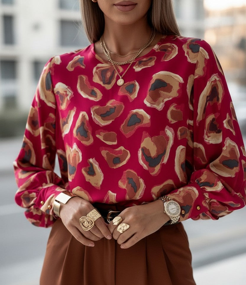 Bluză lejeră de damă fucsia – detaliu imprimeu