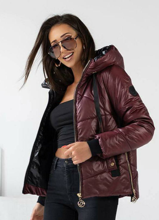 Geacă scurtă matlasată cu fermoare decorative