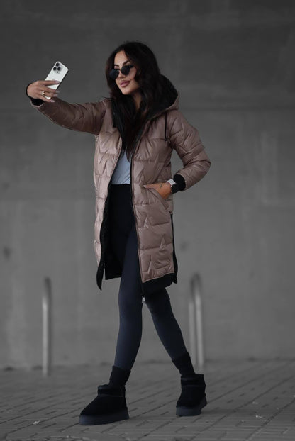 Geacă damă vătuită lungă matlasată cu glugă