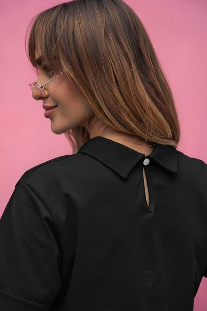 Bluză tip Tricou cu Guler și Broderie - Neagră