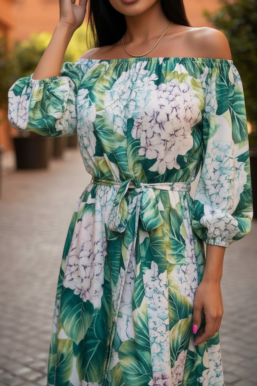 Rochie Lungă Florală cu Umerii Goali