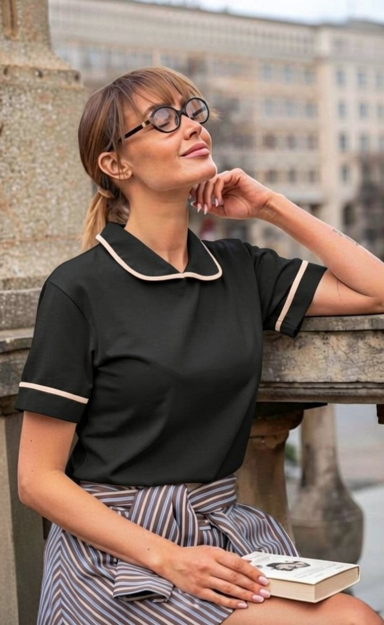 Bluză tip Tricou cu Guler  și Borduri Contrastante - Neagră