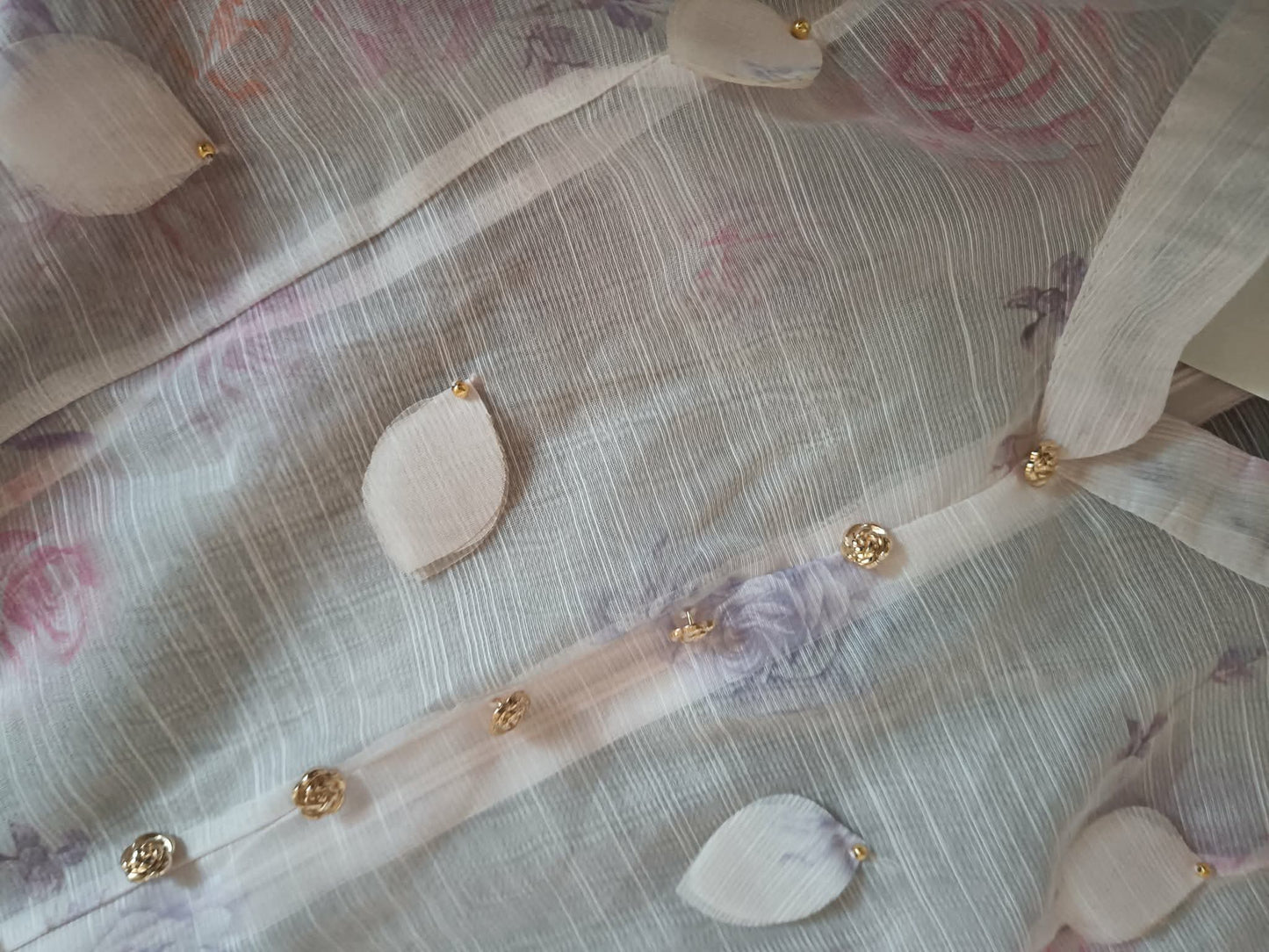 Rochie Lungă  cu Mâneci Bufante & Nasturi Aurii și Imprimeu Floral - Roz Pudră