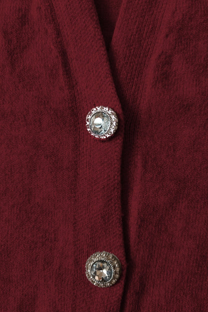 Cardigan tricotat de damă bordo, nasturi argintii cu cristale – detaliu