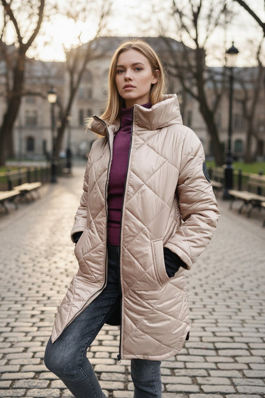 Geacă Matlasată Lungă cu Glugă și Mâneci cu Inserții Tricotate- Bej